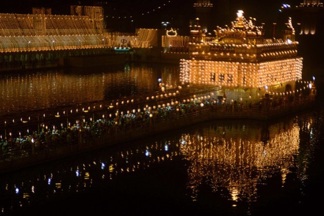 Guru%20Nanak%20Jayanti%20Celebrations_03.jpg