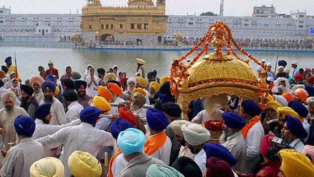 Happy%20Guru%20Nanak%20Jayanti%20HD%20Wallpapers_04.jpg