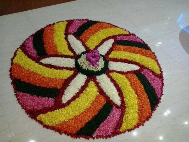Latest%20Salt%20Rangoli%20Designs_01.jpg