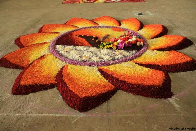Latest%20Salt%20Rangoli%20Designs_03.jpg