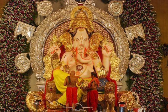 GSB%20Seva%20Kings%20Circle%20Visarjan_02.jpg