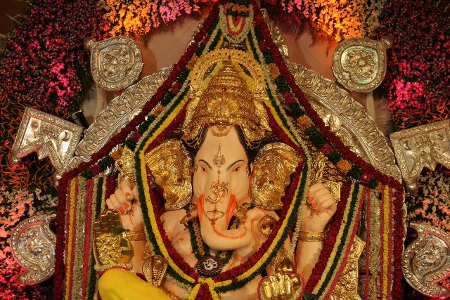 GSB%20Seva%20Kings%20Circle%20Visarjan_04.jpg