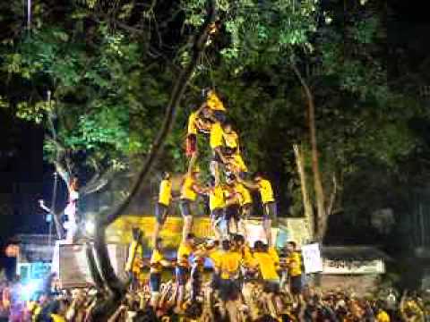 Swastik%20Mahila%20Dahihandi%20Pathak%20_02.jpg