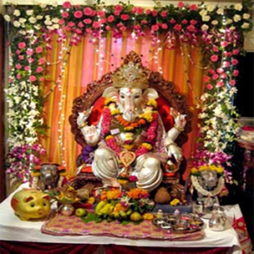 Ganesh%20Chaturthi%20Flower%20Decoration_03.jpg