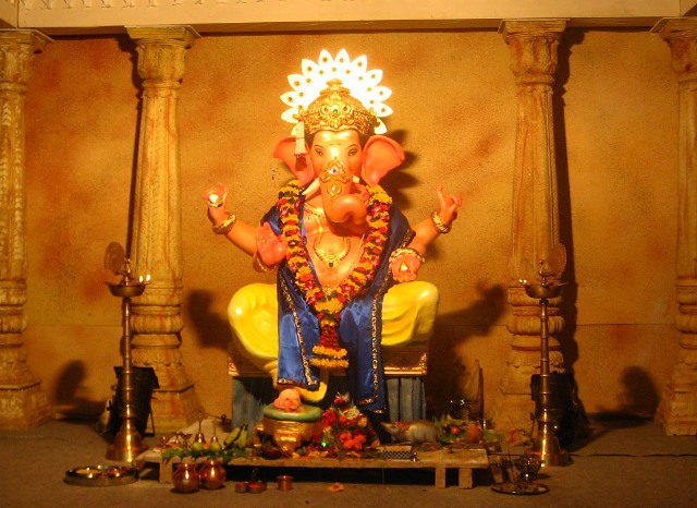 Ganesh%20Chaturthi_04.jpg