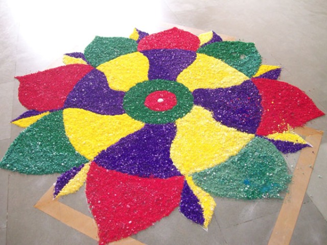 Simple%20Rangoli%20Designs_04.jpg