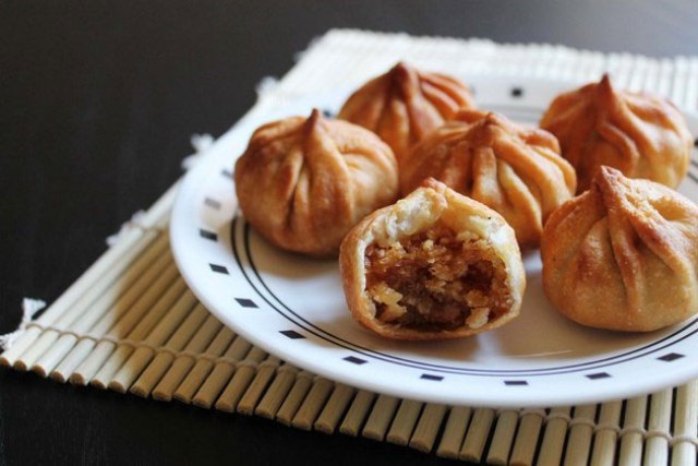 Fried%20Modak.jpg