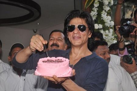 King%20Khan's%20Birthday_01.jpg
