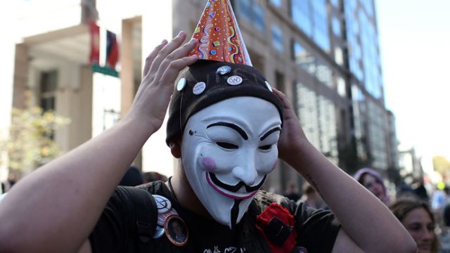 MillionMaskMarch_02.jpg