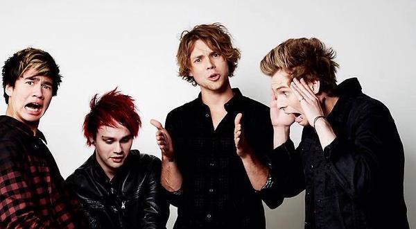 5SOS3RDBDAY_01.jpg