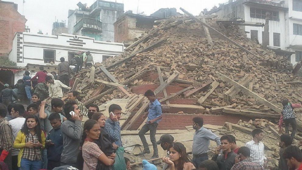 Earthquake%20hits%20Nepal_02.jpg