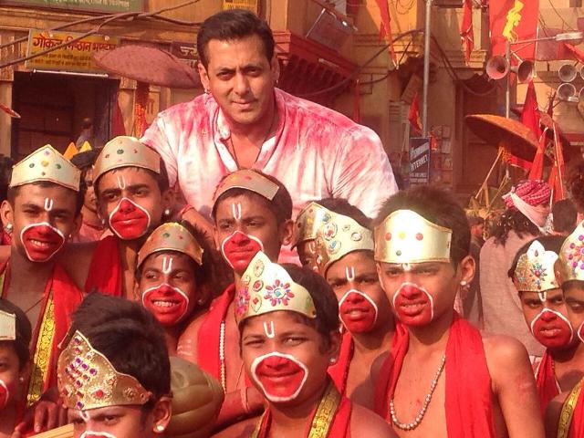 Salman-Khan-Shoots-For-Bajrangi-Bhaijaan.jpg