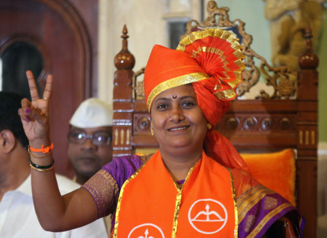 Mumbai%20Mayor%20and%20Shiv%20Sena%20leader%20Snehal%20Ambekar.jpg