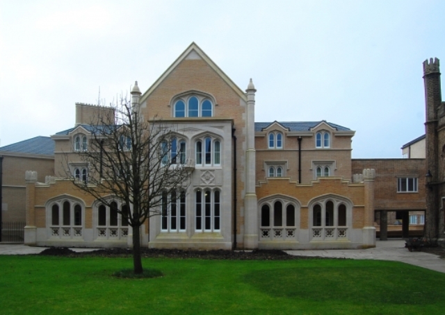 Whittle%20Building,%20Peterhouse,%20University%20of%20Cambridge.jpg