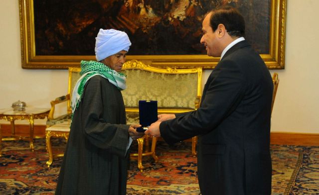 An%20Egyptian%20woman%20dressed%20as%20a%20man%20for%2043%20years%20to%20earn%20money%20for%20her%20family.jpg