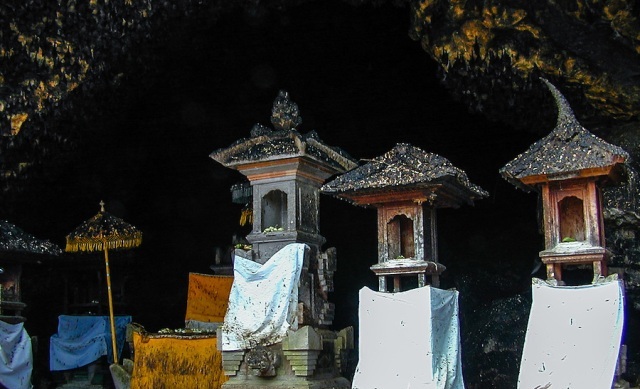 Goa%20Lawah%20Temple%20Indonesia.jpg