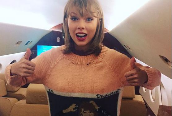 taylorswift-jumper.jpg
